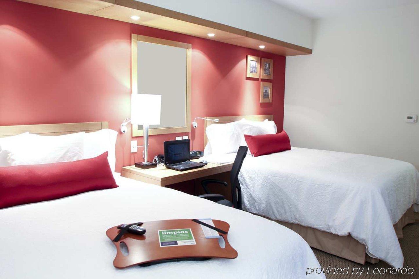 Hotel Hampton By Hilton Expo
